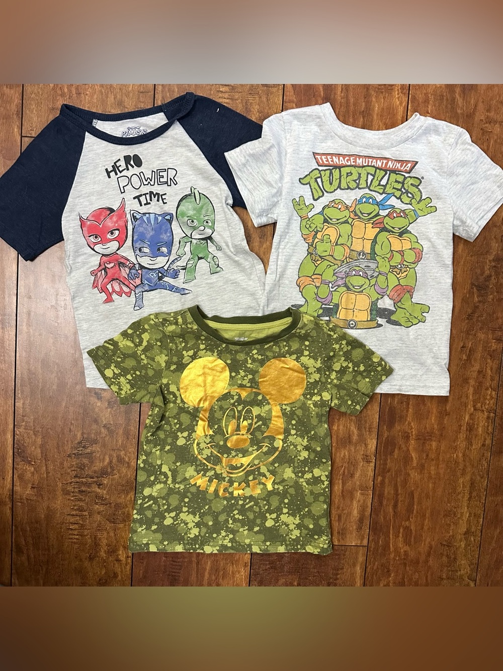 Kids Graphic Animation Tee bundle 4T